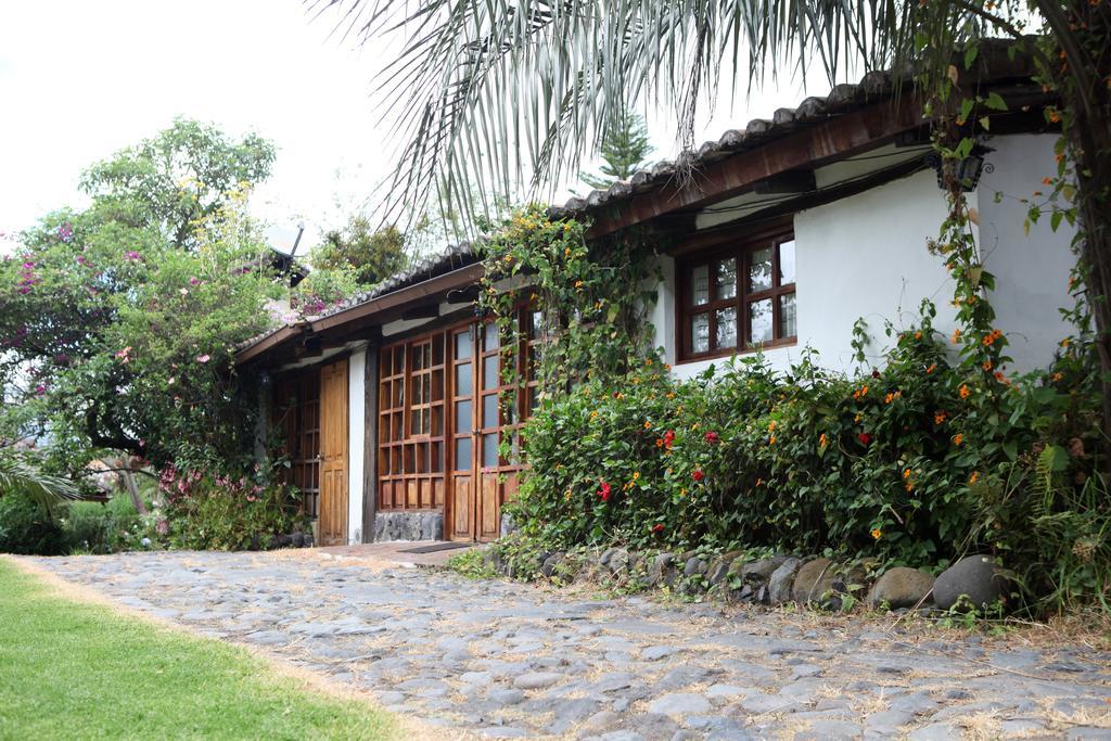 Hacienda La Carriona Hotel Sangolqui Exterior photo